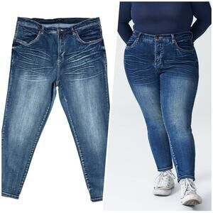 Universal Standard | Women | Seine High Rise Distressed Skinny Jeans | Sz 18-2X